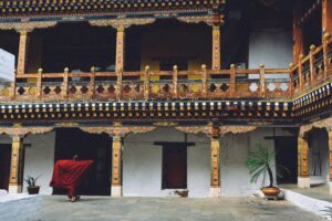 05 – Gyantse Shigatse Sakya – REPRESENTATIVE – REPRESENTATIVE – Tibetan monastery – no exact Gyantse Shigatse or Sakya photo in ZIP
