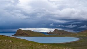 08 – Lake Manasarovar – REPRESENTATIVE – REPRESENTATIVE – sacred Tibetan lake – no Lake Manasarovar photo in ZIP
